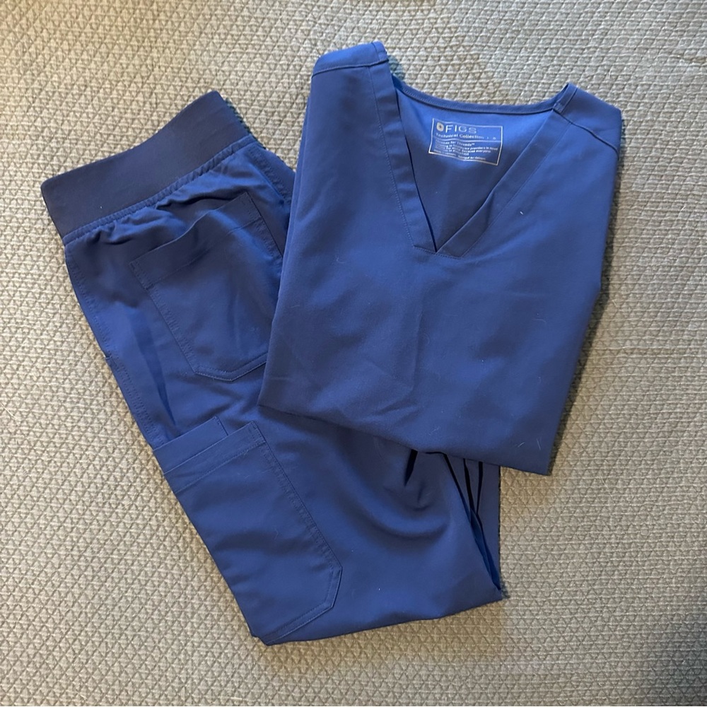 FIGS | Casma and Yola 2.0 Scrub Set - Electric Blue